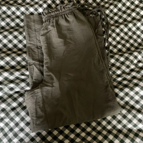 A new day High-Rise Paperbag Waist Wide-Leg Pants - Olive size Small - Picture 3 of 4